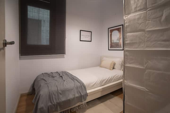 غرفة النوم 2