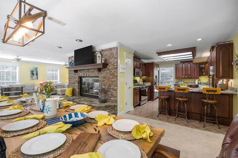 HotTub|Sauna|5 KINGs|Sleeps17 |GameRm|BEACH|Kayak