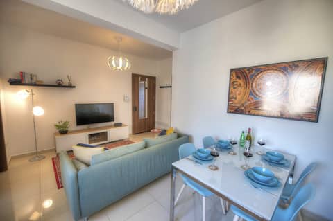 Charming 2 bedroom apartment with balcony Etus1-1