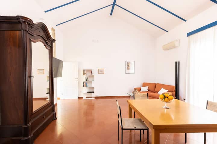 New Home With Balconies In Sorrento Center - Sorrento