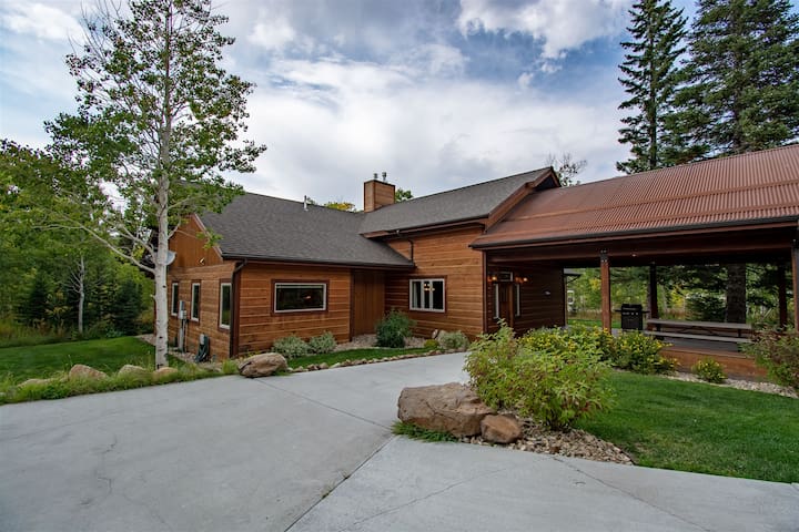 Roam Properties managed Airbnb listing 2
