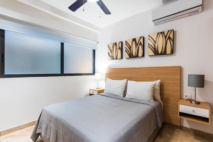 Stylish Condo Near 5th Ave W Rooftop Pools & Fast - Playa del Carmen