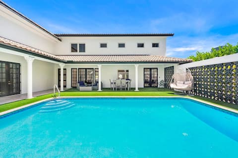 7 BR Intercostal Beauty with Heated Pool