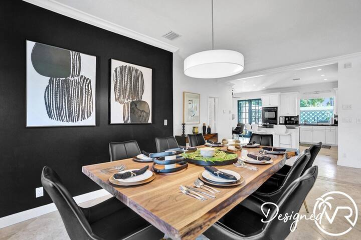 Amazing 7 BR Villa with Heated POOL near the Beach gallery image 4