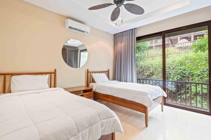 غرفة النوم رقم 4 - سريران مفردان 