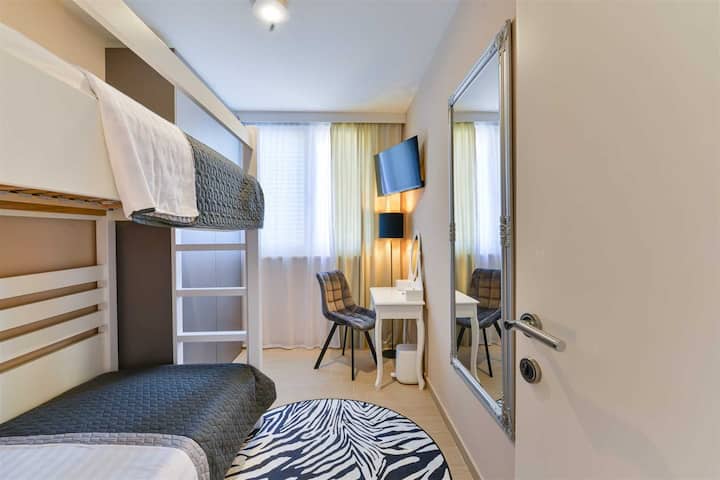 Villas CROWONDER Jadera Hills - Villa V1 con piscina climatizada, jacuzzi y sauna