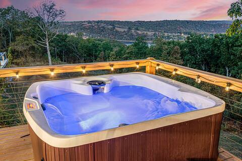 Hot Tub-Firepit-Bunkroom near Cricket Creek Marina