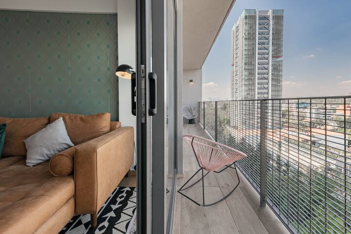 The Taman Loft – Chic 2BR/2BA in a Condesa gallery image 3