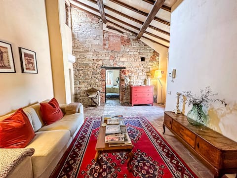 Casa Colomba Romantic Medieval Tower House