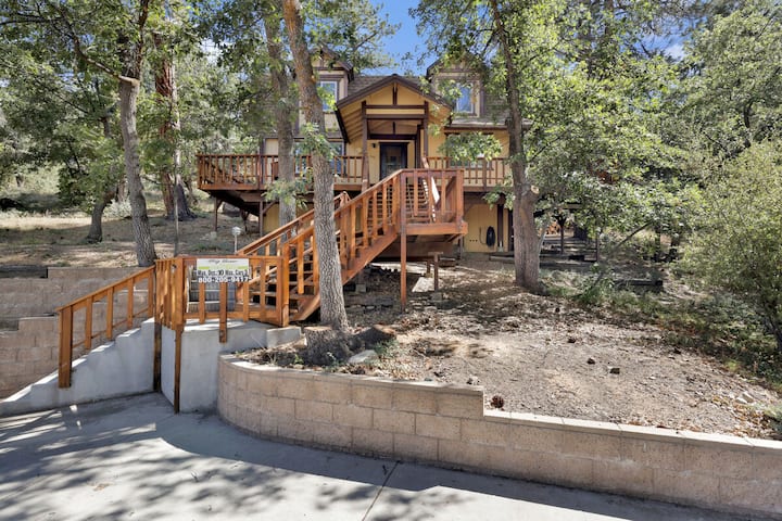 Alpine Adventure At Big Bear- Hot Tub- Central- - California