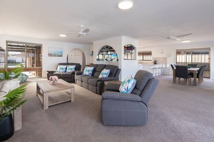 Waterfront on Forster Keys gallery image 2