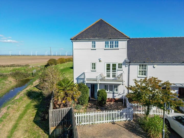 Marine House - Camber Sands