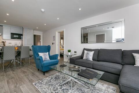 Maple Lodge - 3-Bed, 3-Bath with Garden & Parking