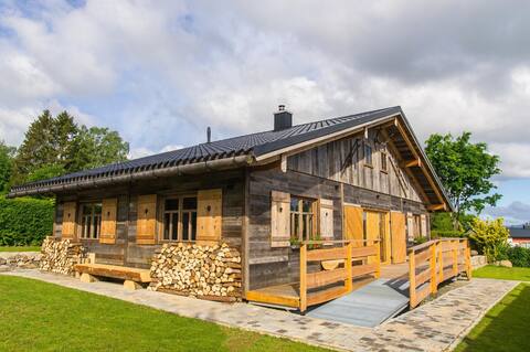 Chalet on the Ölberg with a hot tub and old-wood sauna