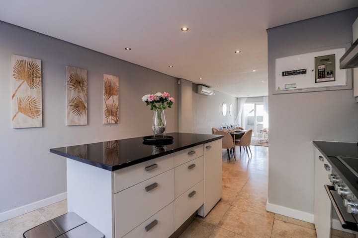 Loader Street Studios 5 by CTHA gallery image 4