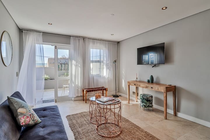 Loader Street Studios 5 by CTHA