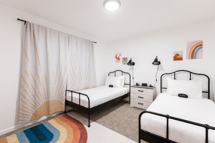 غرفتا نوم منفردتان في الطابق الرئيسي