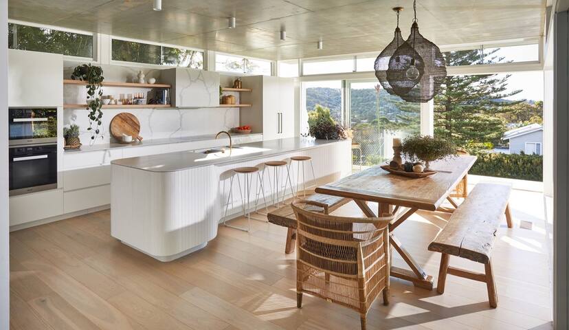 Bungan Beach House gallery image 5