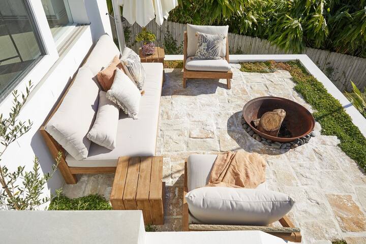 Bungan Beach House gallery image 3