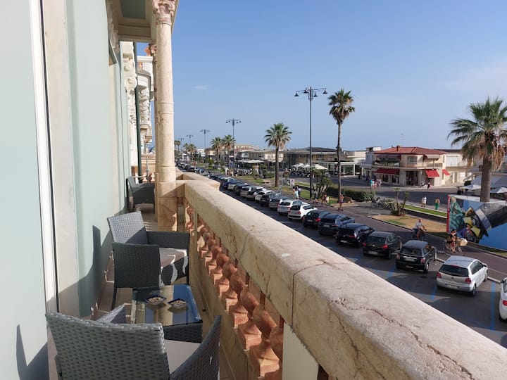 Imperiale Apartment With Sea View - Viareggio
