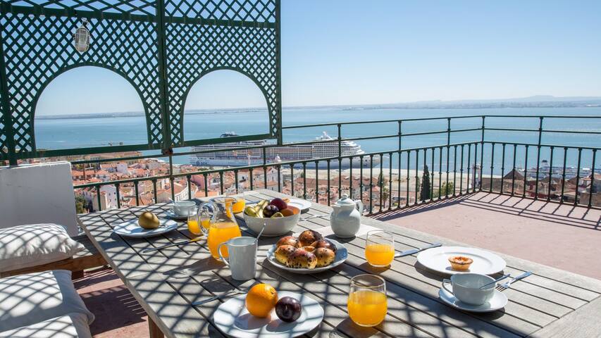Penthouse Terrace 360º Lisbon View by LovelyStay gallery image 2