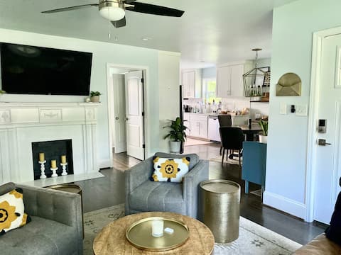 Blue Door: Walk to Avondale, Dog-Friendly w Yard