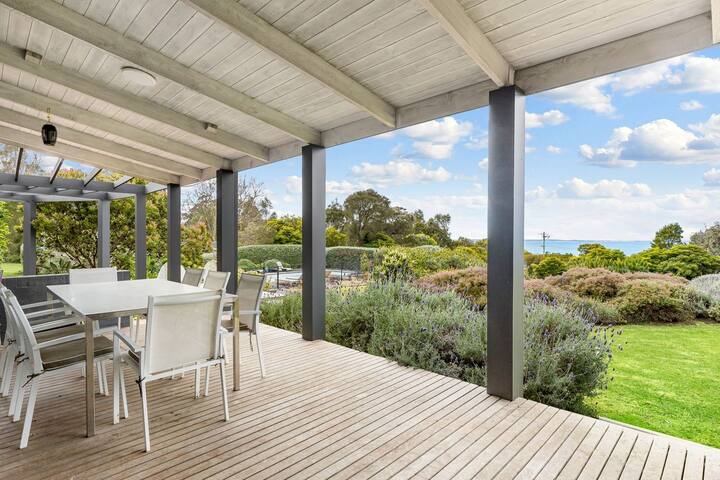 Honeysuckle House gallery image 2