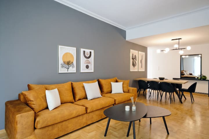 Elegant Apartment in Athens Center With Balcony