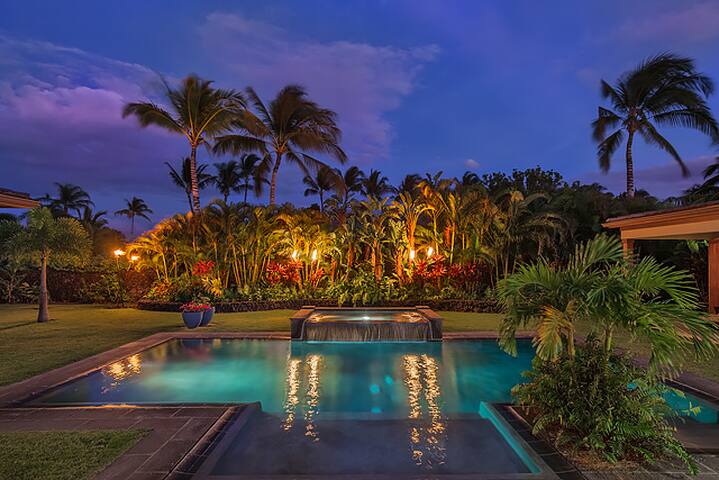 5 Bdrm Home with Amazing Pool, Great for Families! gallery image 2