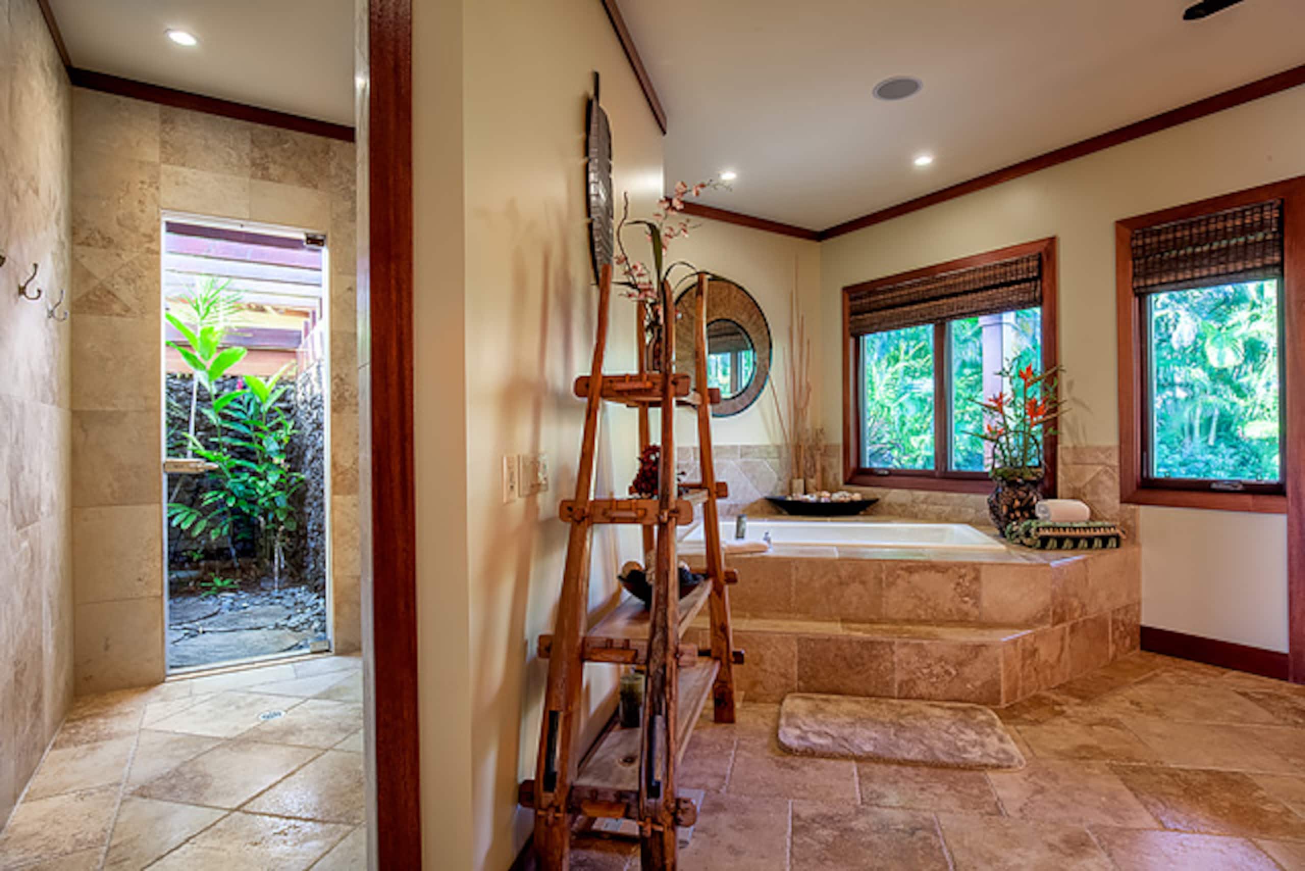 Home in Waimea · ★5.0 · 5 bedrooms · 6 beds · 4.5 baths - Image 8