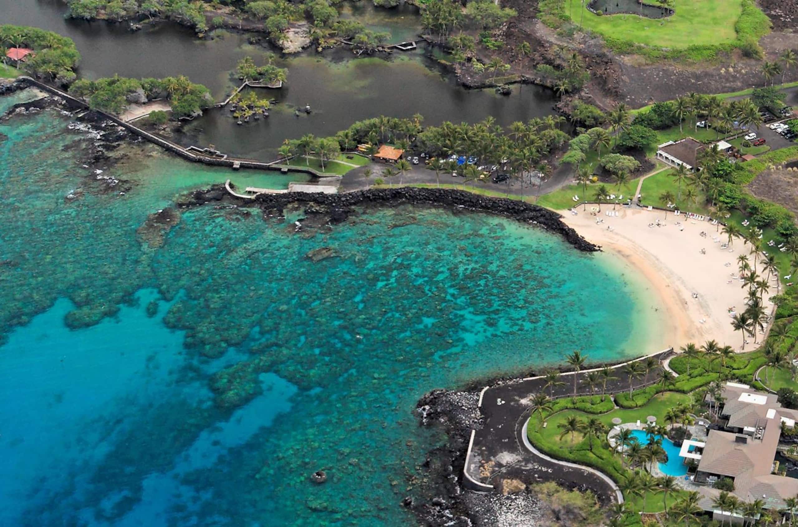 Home in Waimea · ★5.0 · 5 bedrooms · 6 beds · 4.5 baths - Image 28