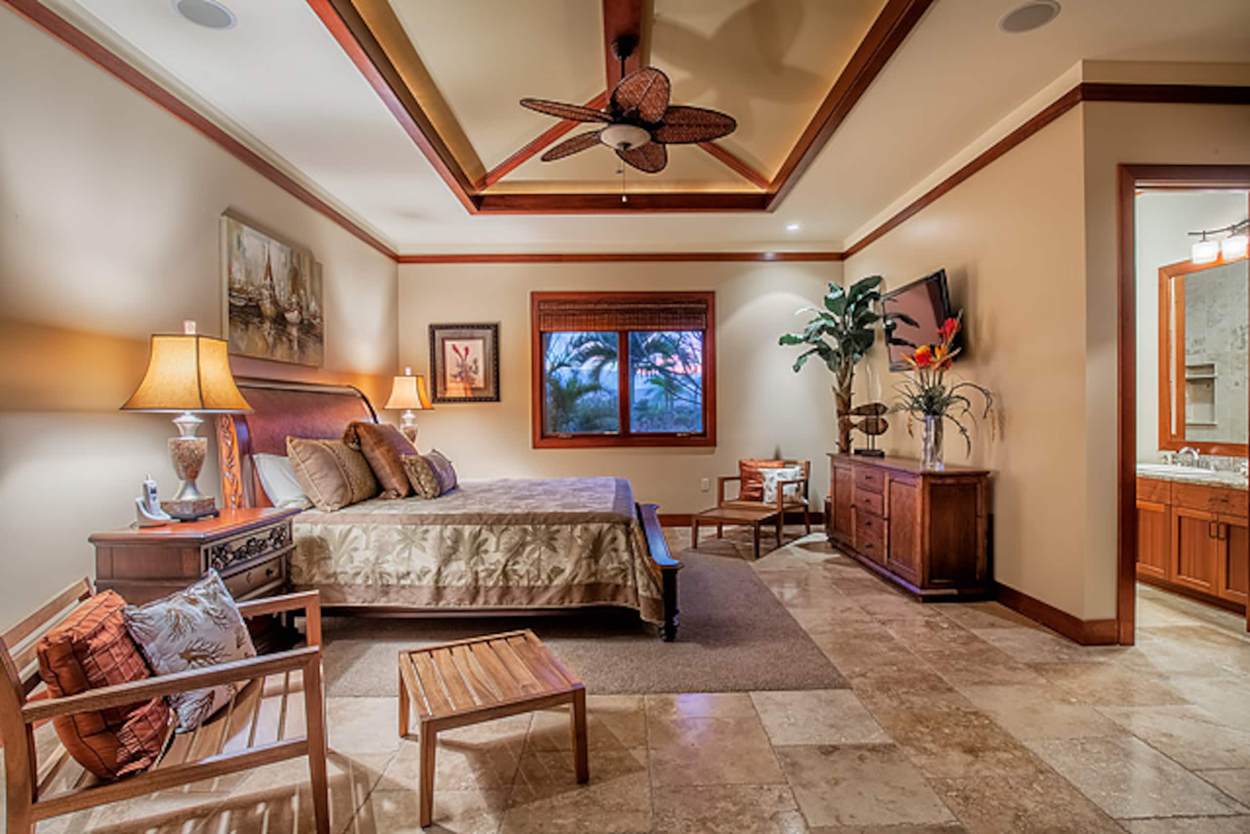 Home in Waimea · ★5.0 · 5 bedrooms · 6 beds · 4.5 baths - Image 14