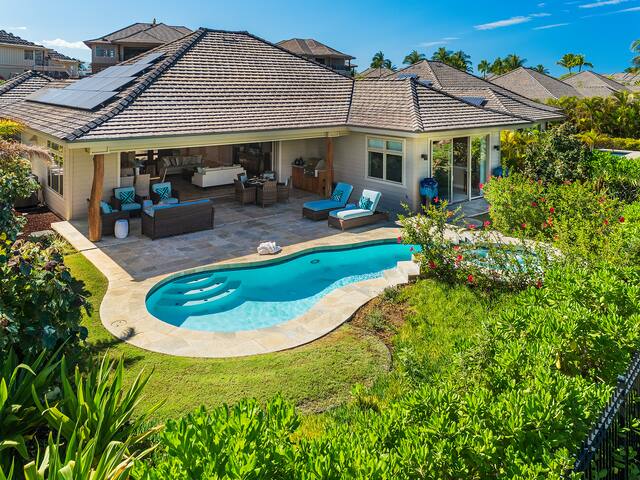 Beautiful 4 Bdrm Home at KaMilo w/pool, Sleeps 10! gallery image 2