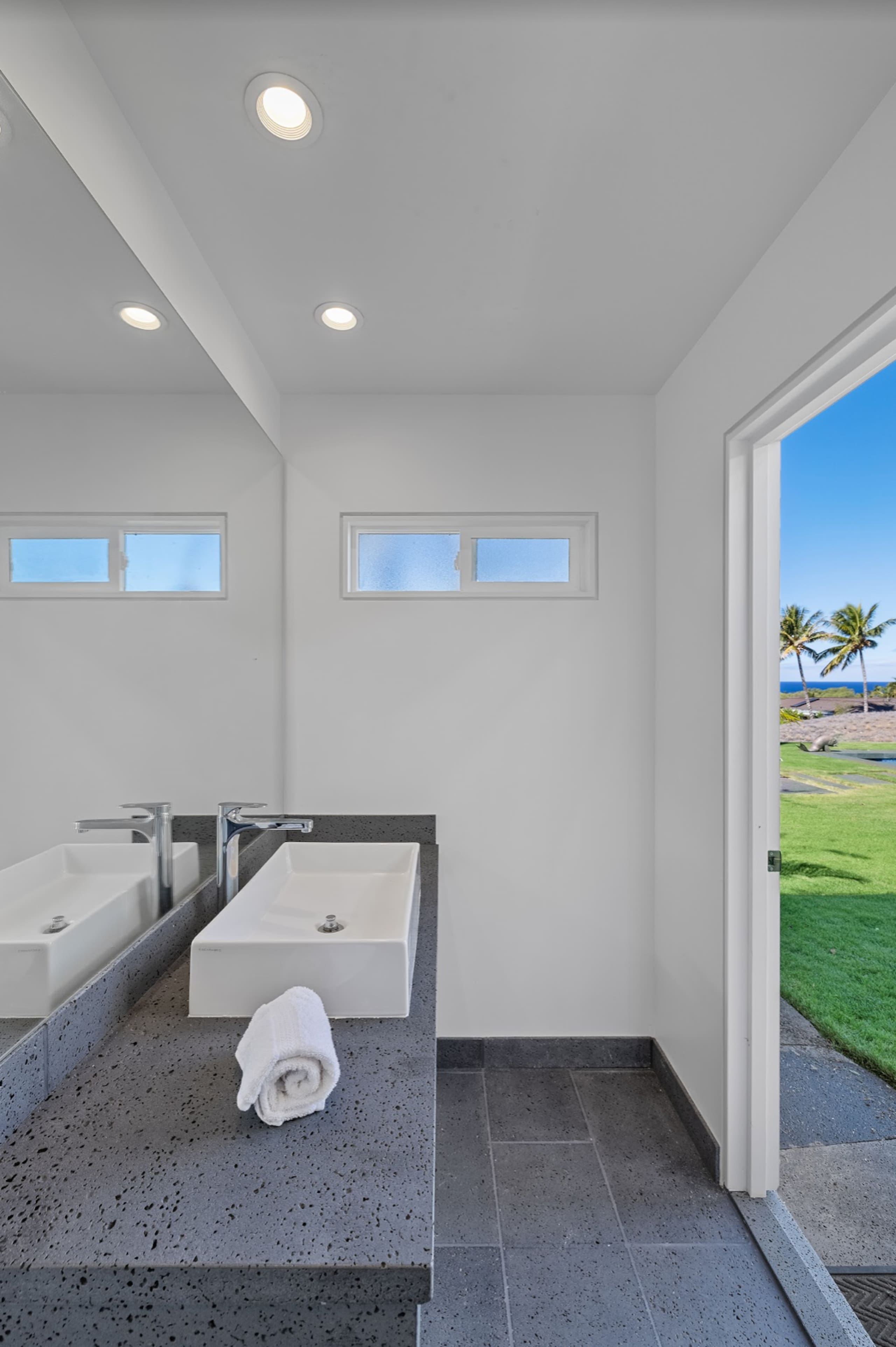 Home in Waimea · ★4.6 · 4 bedrooms · 4 beds · 3.5 baths - Image 25