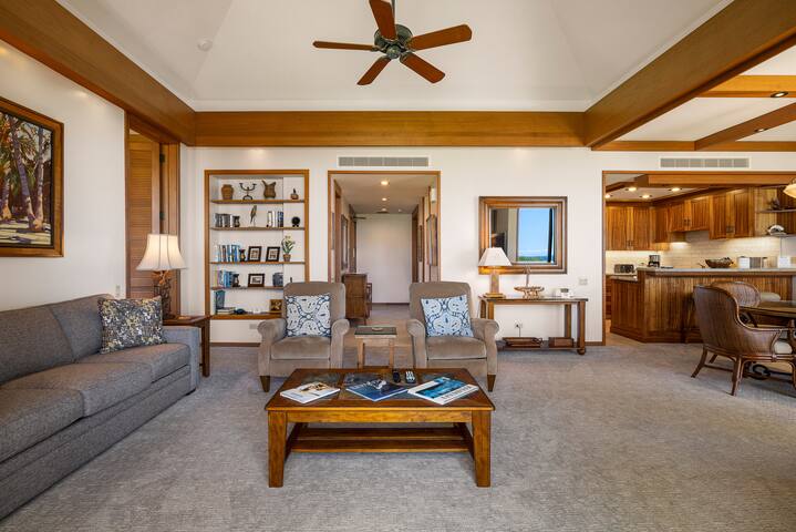 Breathtaking top floor Oceanfront Condo gallery image 5