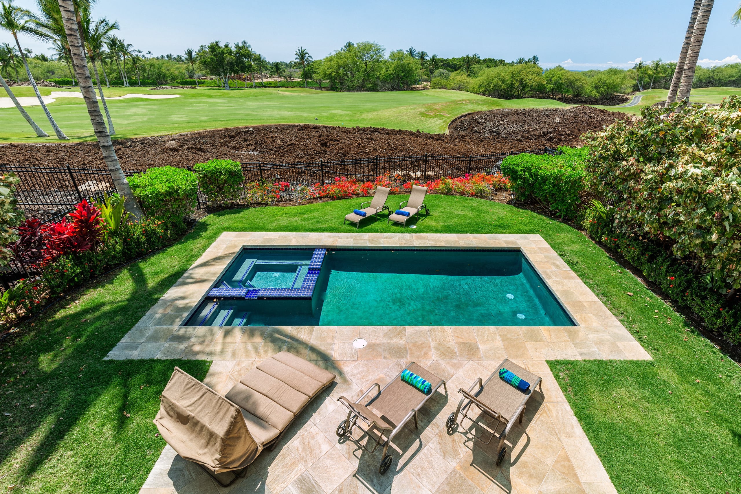 Home in Waimea · ★5.0 · 3 bedrooms · 4 beds · 3 baths - Image 2