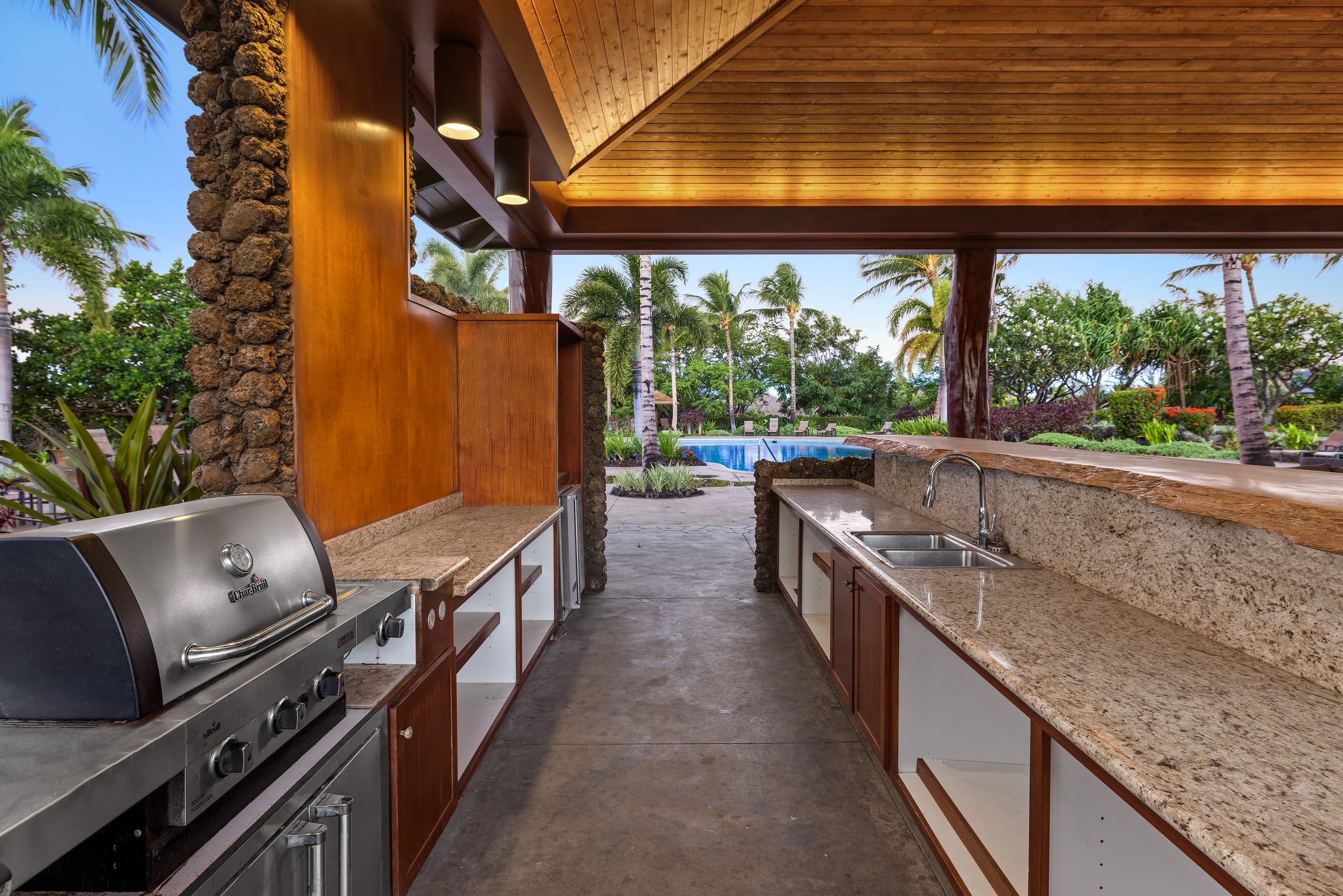 Home in Waimea · ★5.0 · 3 bedrooms · 4 beds · 3 baths - Image 25