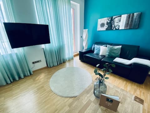 Rental-Large-Private Bathroom-Balcony-Blau