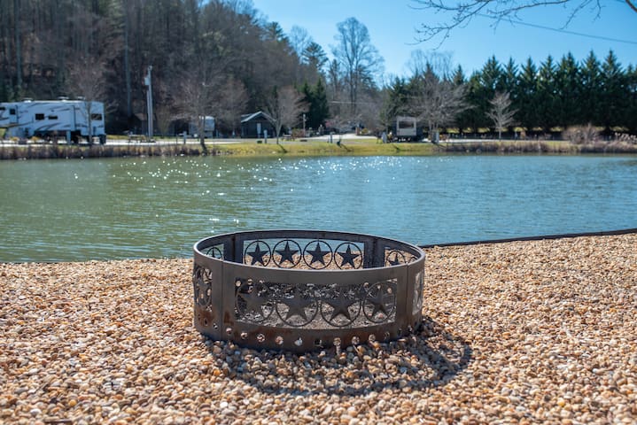 Waterside at Blue Ridge managed Airbnb listing 3