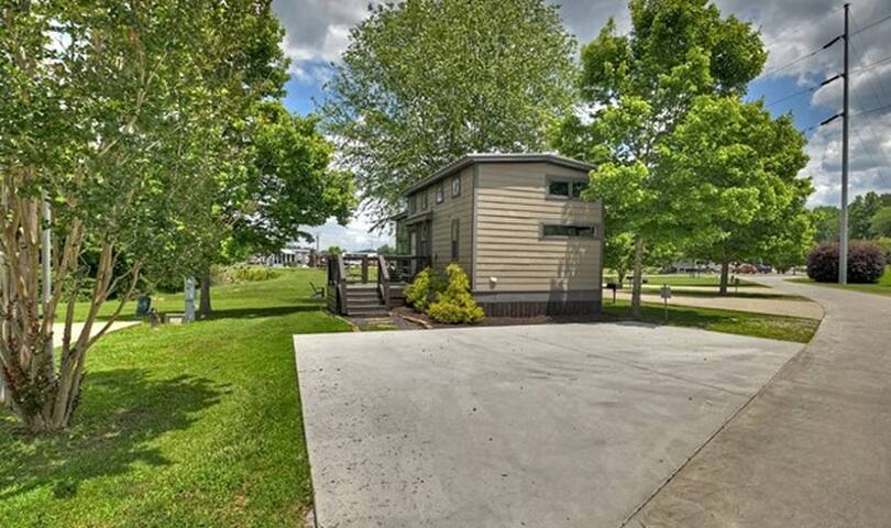 Waterside at Blue Ridge managed Airbnb listing 2
