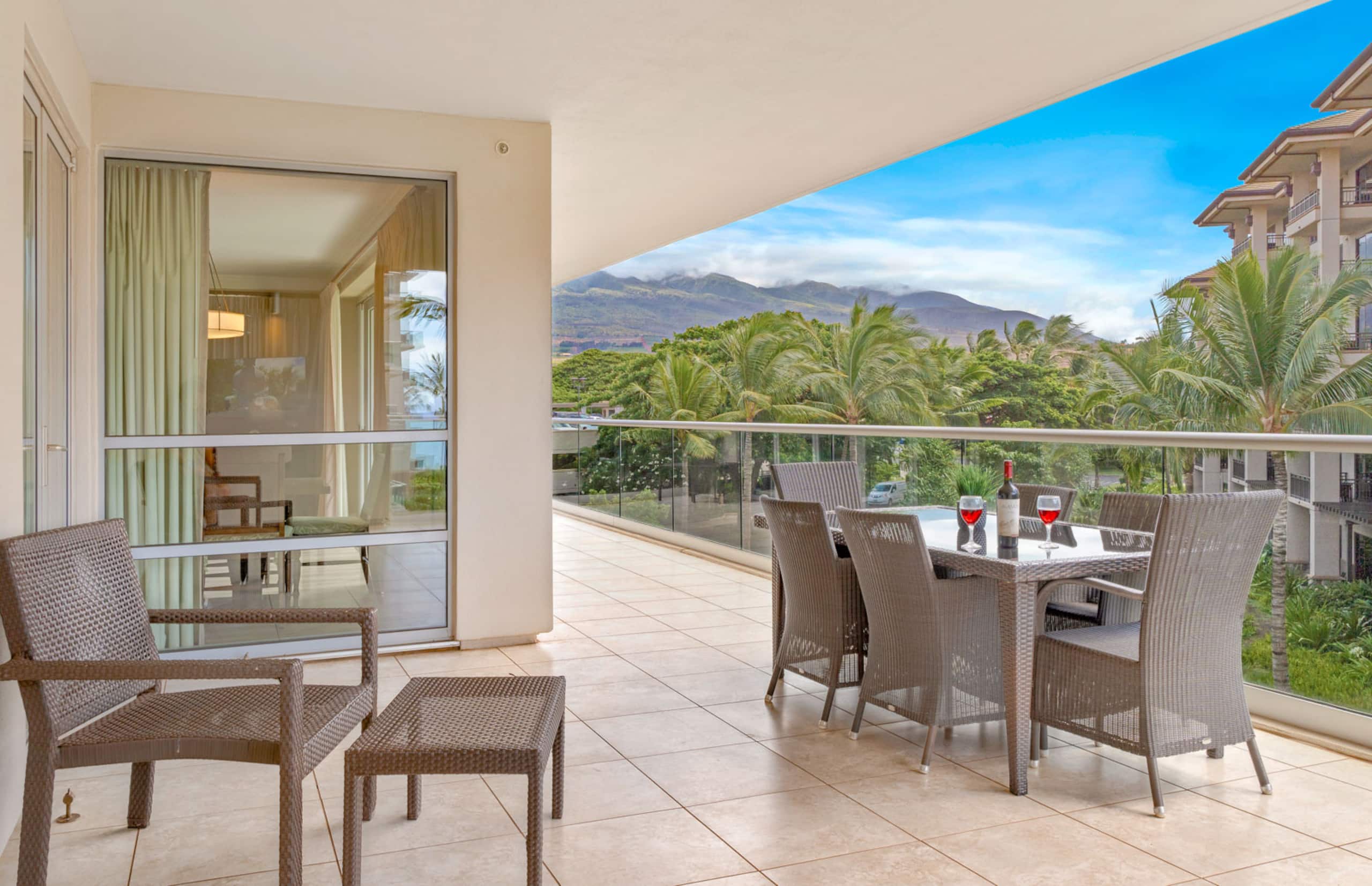 Condo in Lahaina · ★4.83 · 2 bedrooms · 3 beds · 2 baths - Image 4