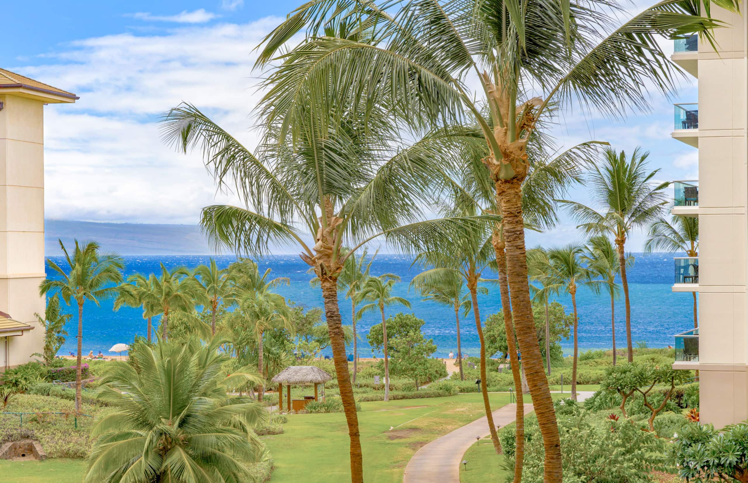 Condo in Lahaina · ★4.83 · 2 bedrooms · 3 beds · 2 baths - Image 2