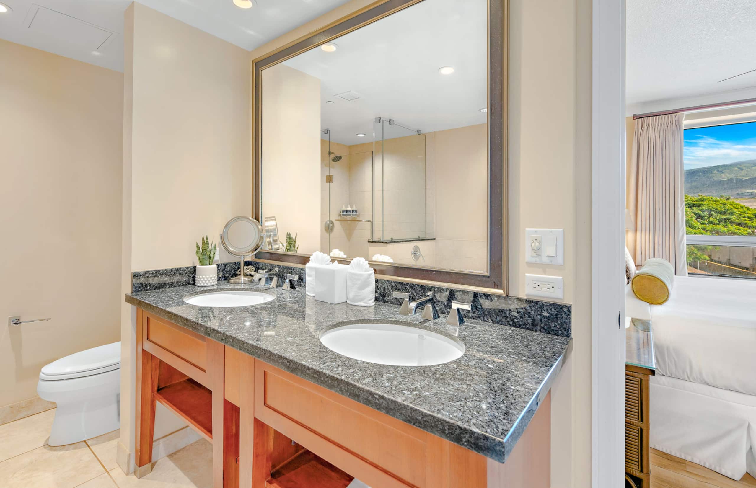 Condo in Lahaina · ★4.83 · 2 bedrooms · 3 beds · 2 baths - Image 21