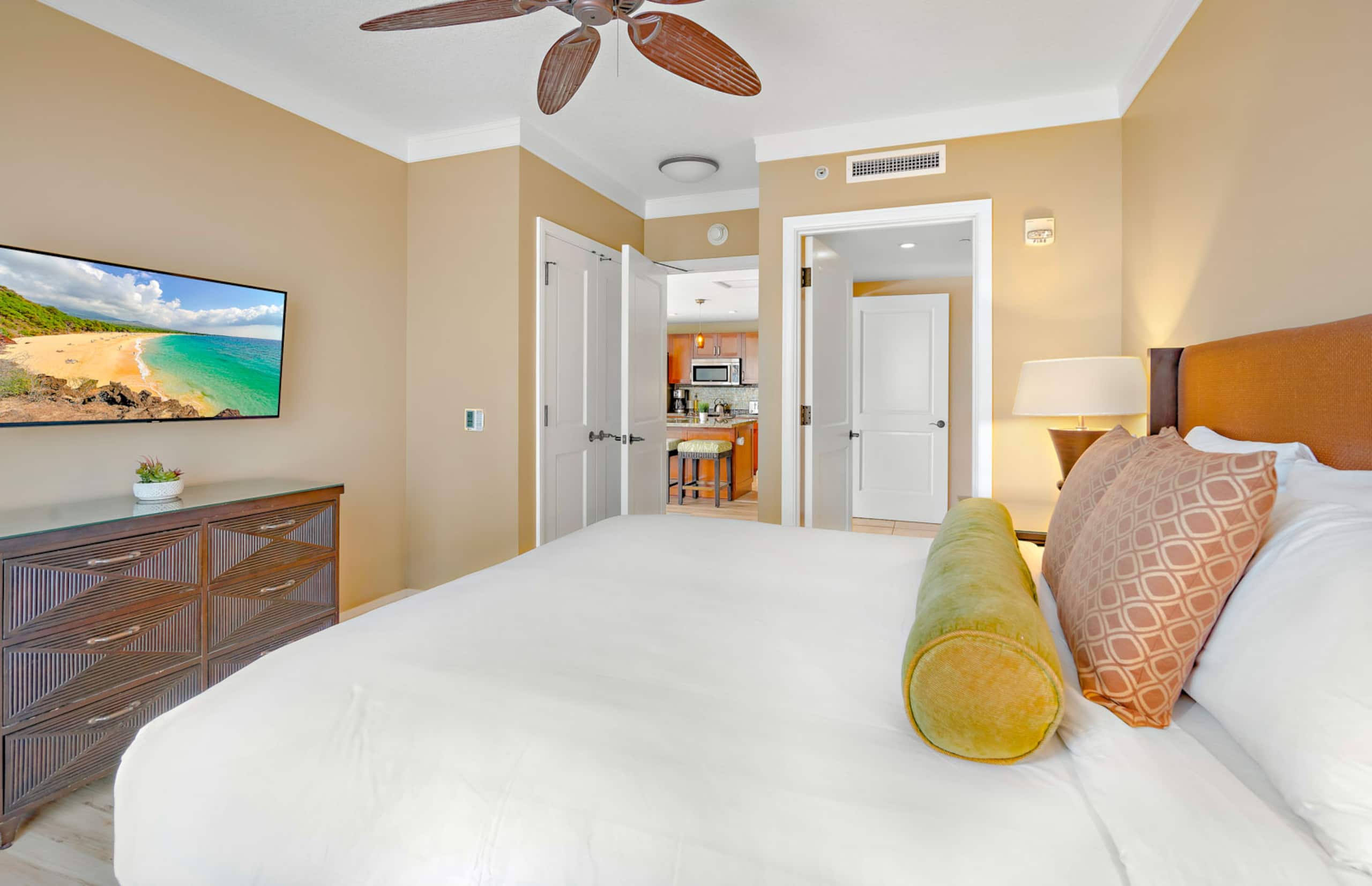 Condo in Lahaina · ★4.83 · 2 bedrooms · 3 beds · 2 baths - Image 20