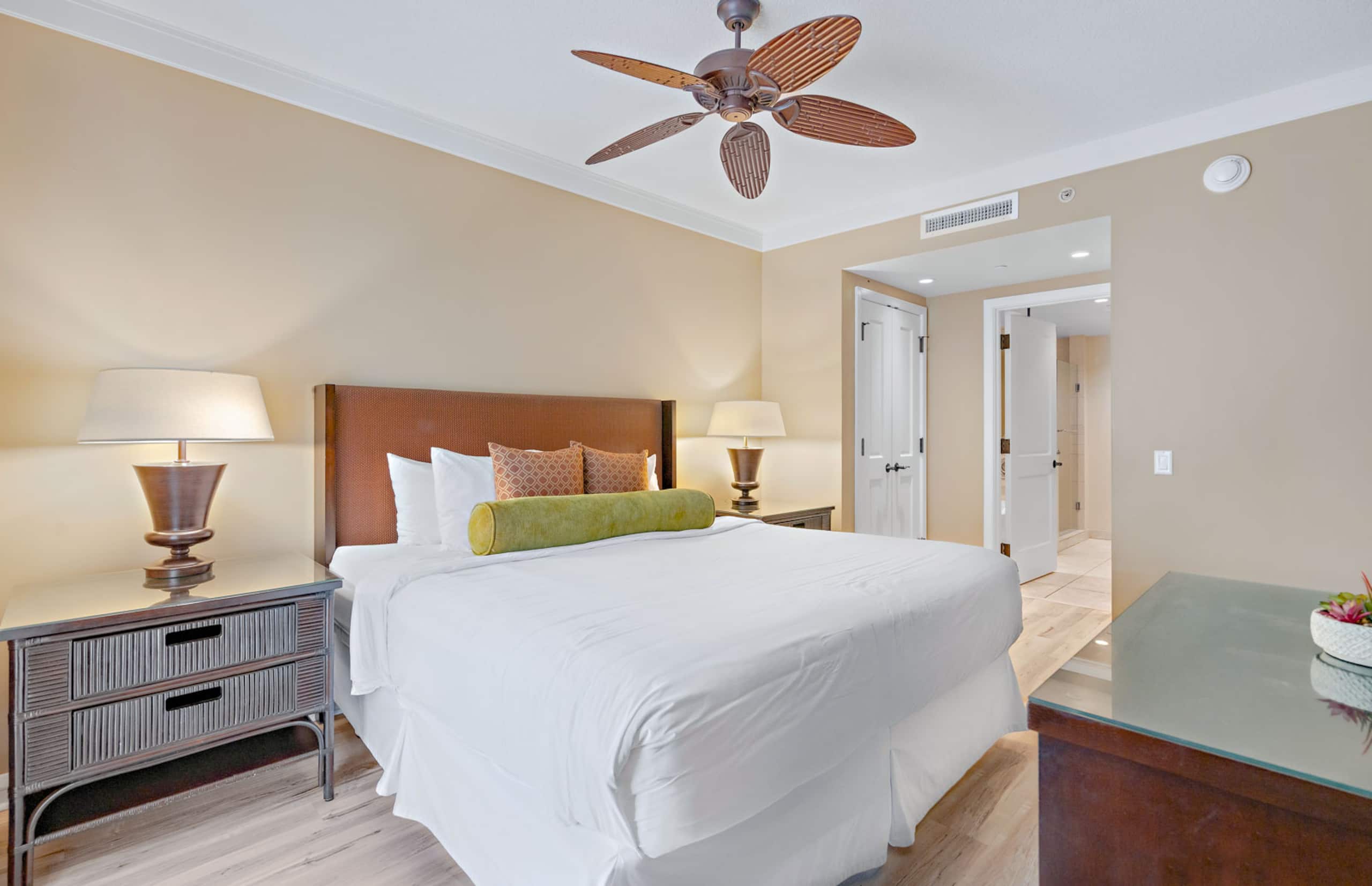 Condo in Lahaina · ★4.83 · 2 bedrooms · 3 beds · 2 baths - Image 23