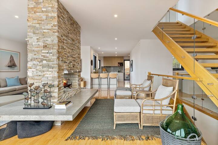 Back Beach gallery image 5