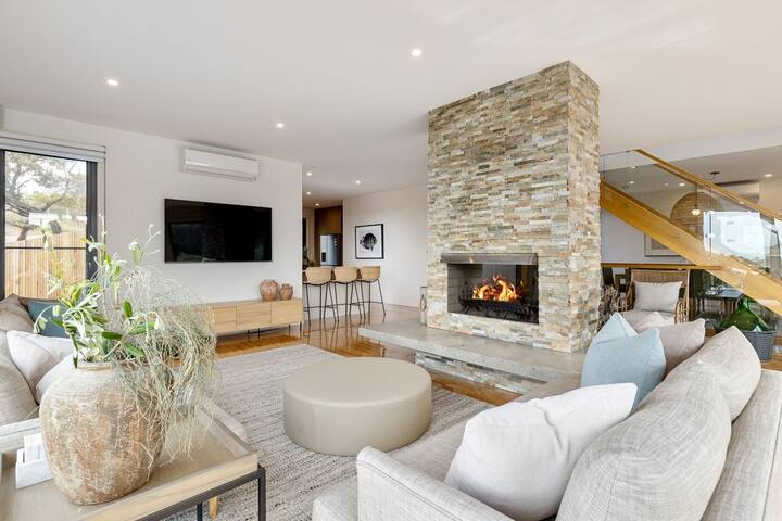 Back Beach gallery image 4