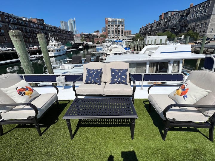 8 Best Airbnb Houseboats In Boston, Massachusetts Updated 2024 Trip101