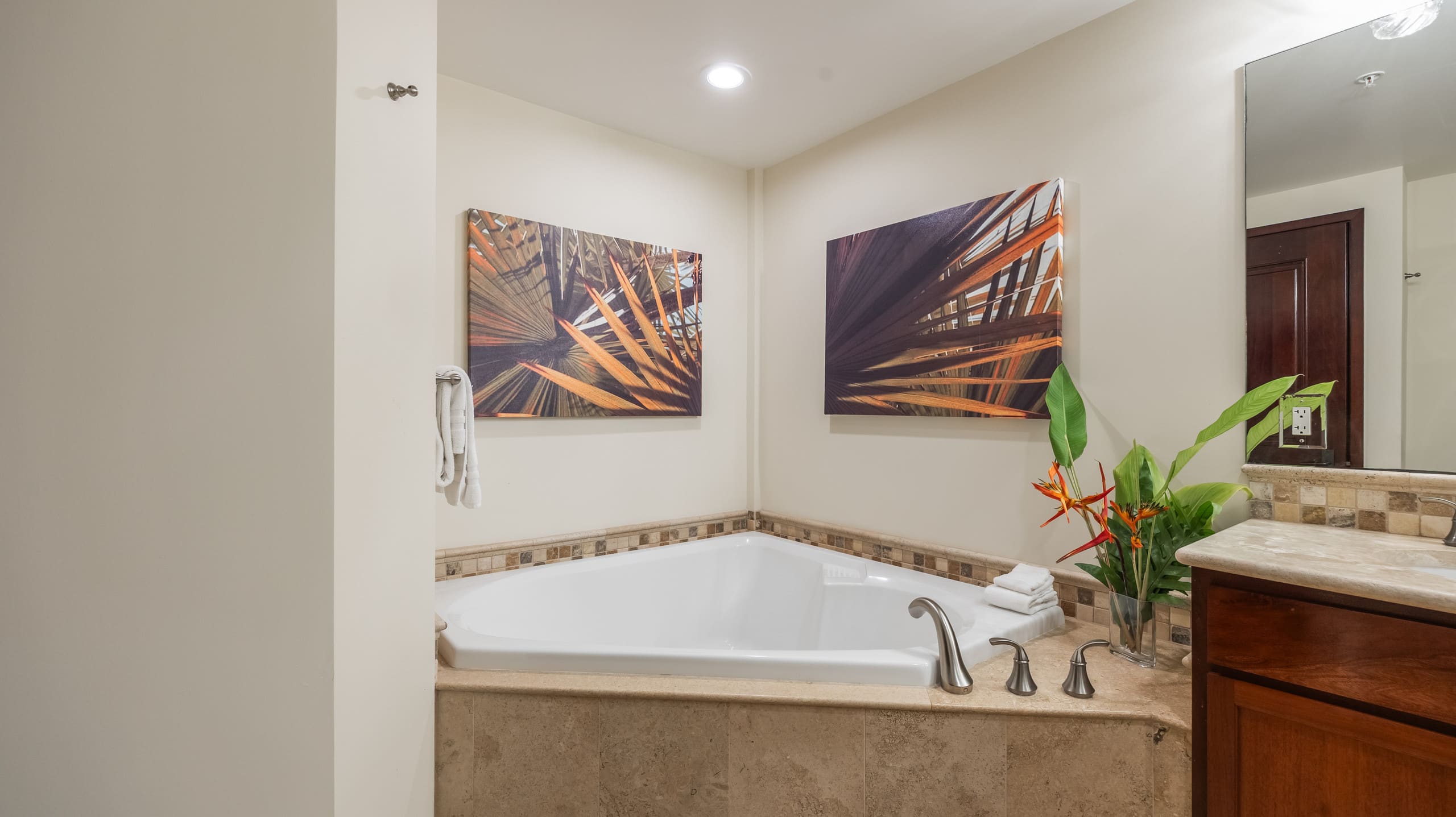 Condo in Kapaa · ★4.83 · 1 bedroom · 2 beds · 2 baths - Image 23
