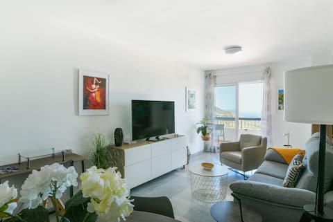 Top Airbnb: 2 terraces and amazing seaviews. Pool, garage en Mijas